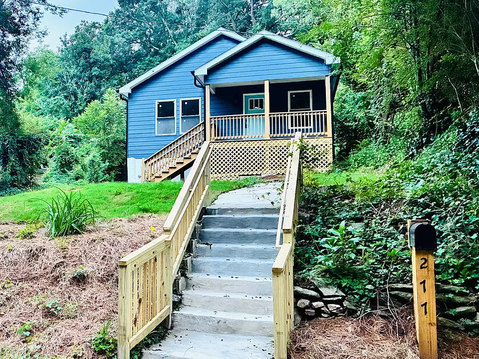277 Barfield Ave SW
