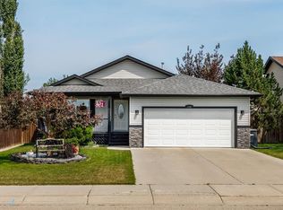 112 S Hillview Dr, Strathmore, AB T1P 1Z6