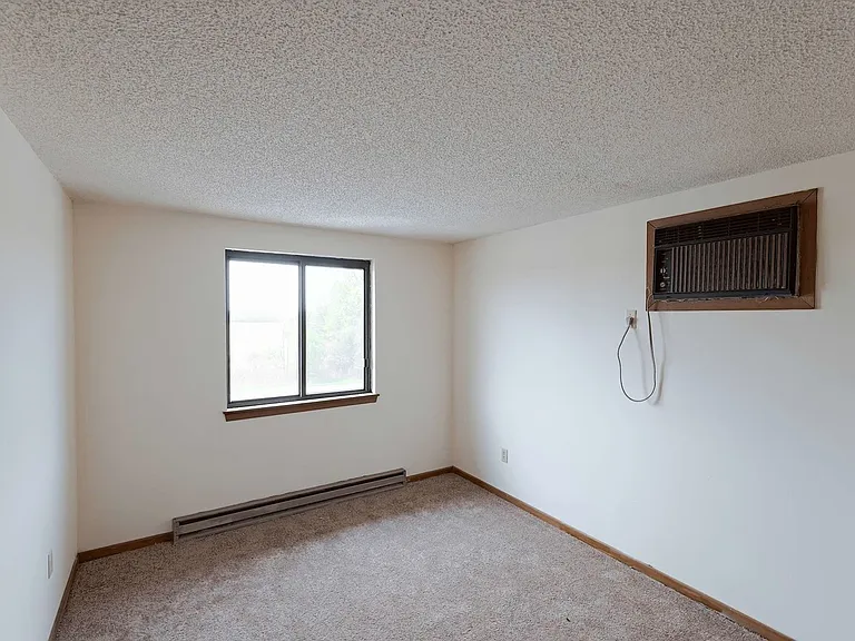 Maplewood Apartments — Photo 46