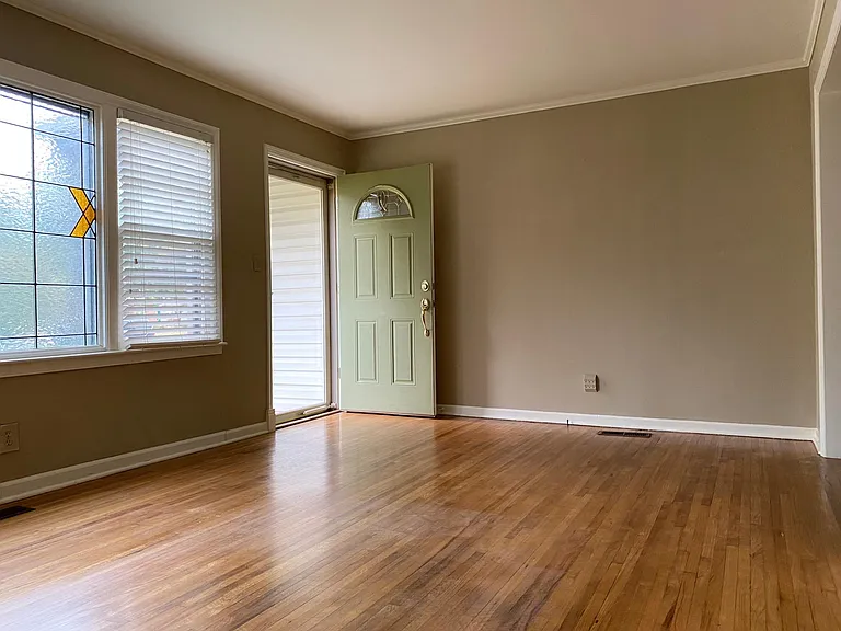 3717 S Cincinnati Ave — Photo 3