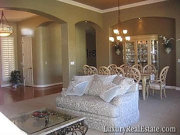 3rd image of 1590 W Grand Canyon Dr