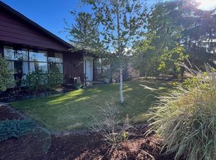 302 NW Dogwood Ave, Redmond, OR 97756