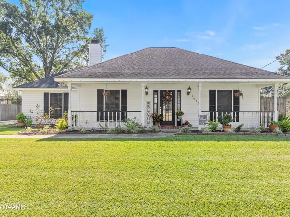 1006 Christopher St, New Iberia, LA 70563