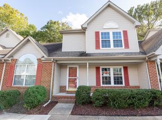 233 N Hill Ln, Chesapeake, VA 23322