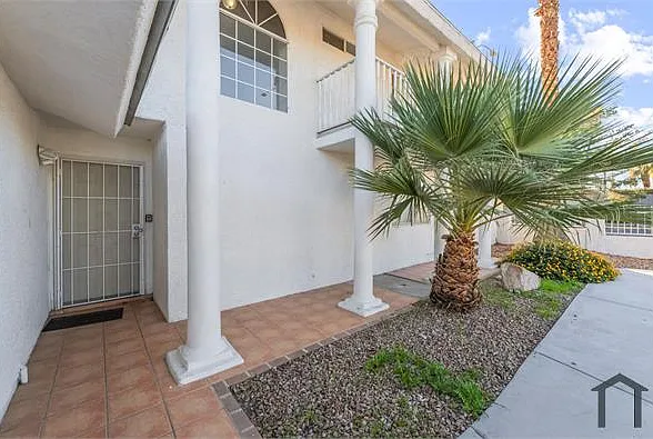 2419 Vegas Valley Dr — Photo 4