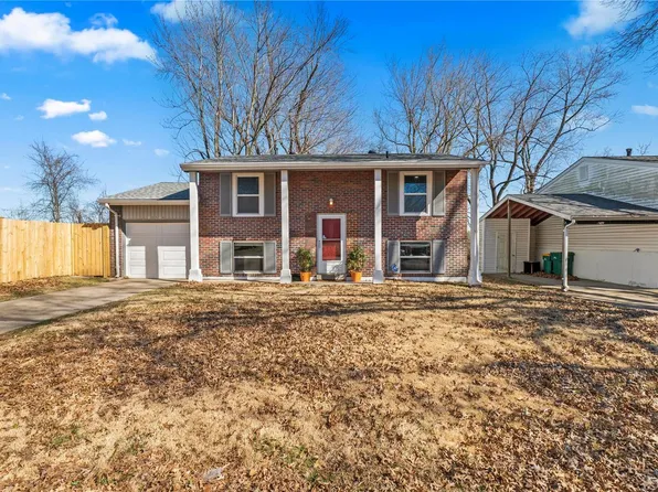 10516 Castle Dr, Saint Louis, MO 63136