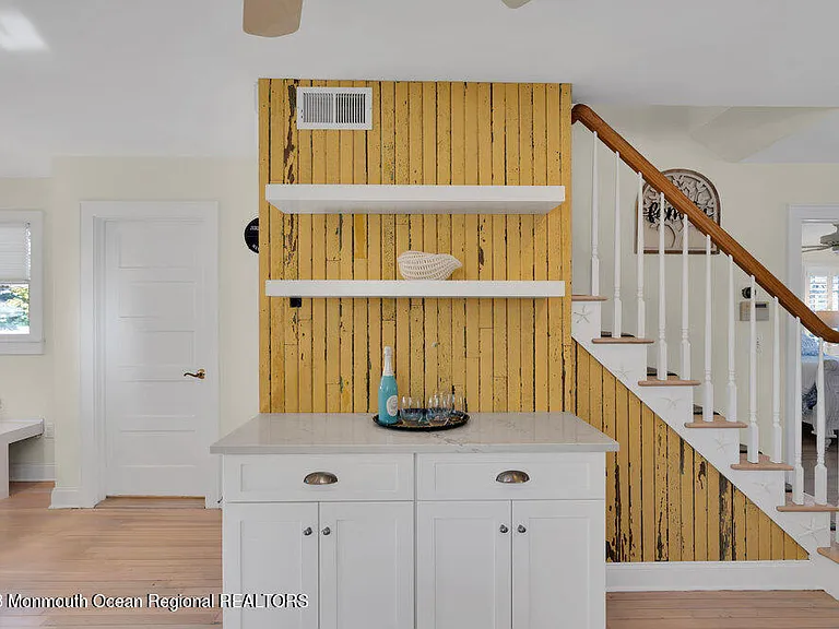 303 B St — Photo 18