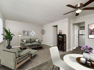 8911 E 67th Pl, Kansas City, MO 64133