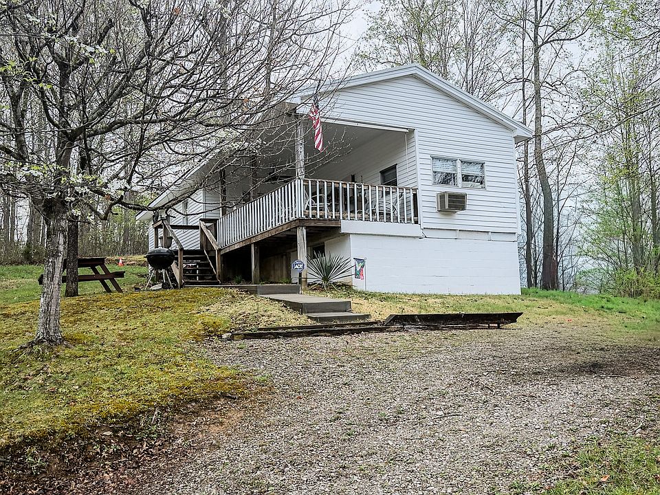 1st image of 210 Echo Rd