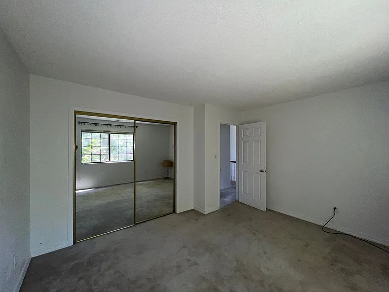 495 Chestnut St #8 — Photo 17