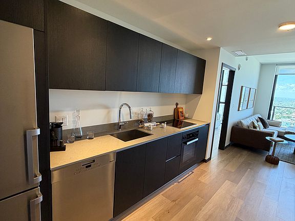 3rd image of 515 SW 3rd Ave #B