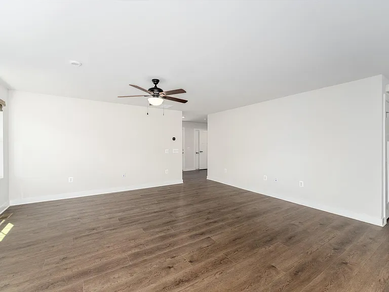 93 Archer Dr — Photo 20