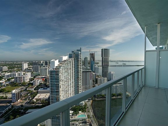 2nd image of 1900 N Bayshore Dr APT 4414