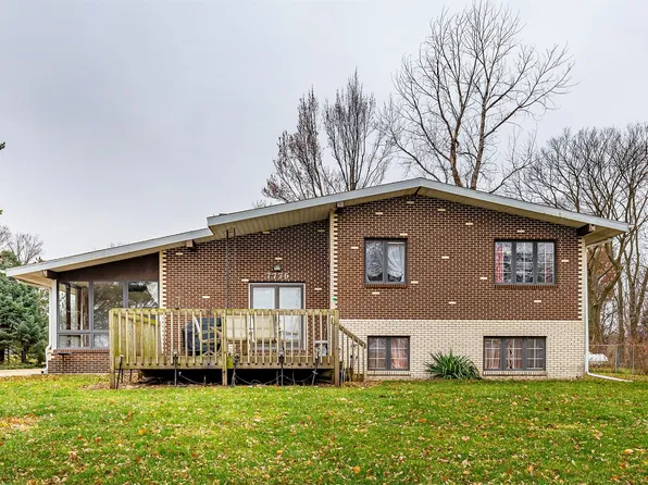 7776 SE 38th St, Carlisle, IA 50047