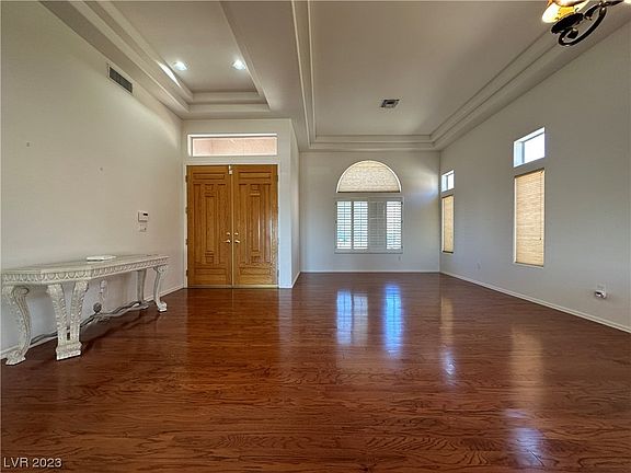 4th image of 2304 Sierra Heights Dr