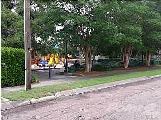 5th image of 414 N Reus St