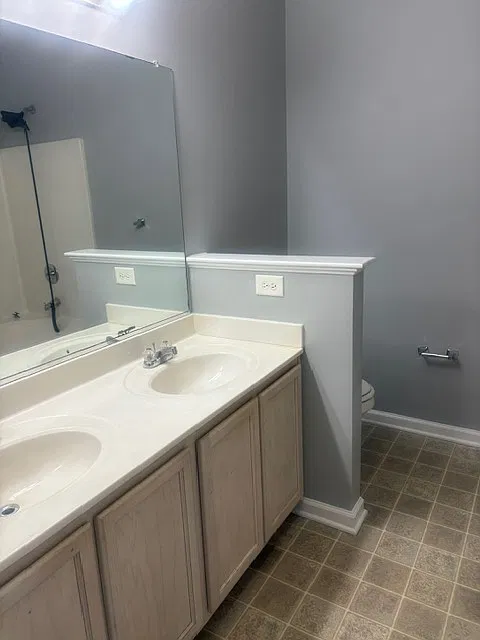 4 bed, 2.5 bath, 1765 sqft, $2,400 — Photo 3