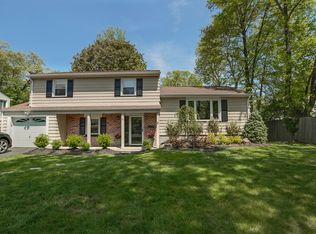 40 Belmont Dr, Livingston, NJ 07039