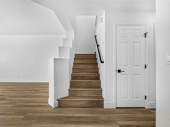 4th image of 5201 S Torrey Pines Dr Unit 1181
