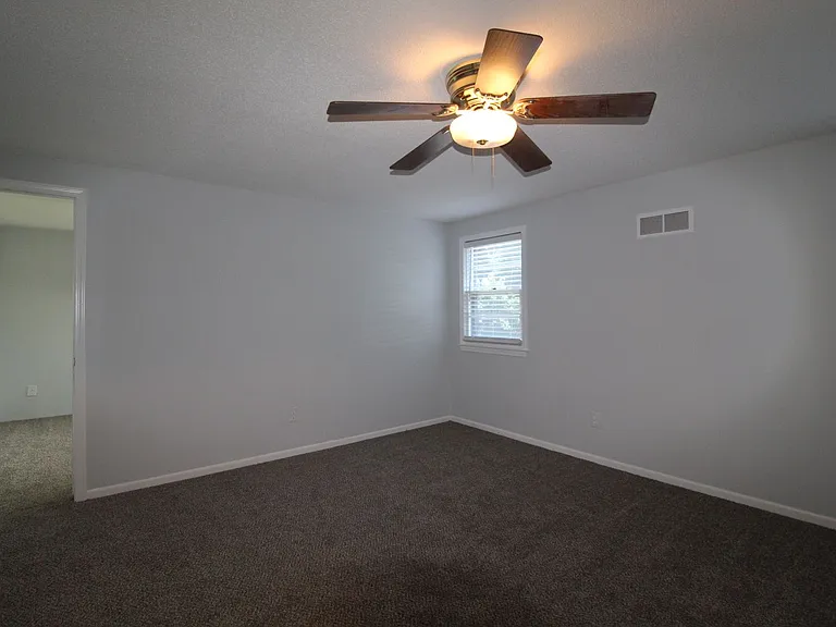 9913 Perry Dr — Photo 24
