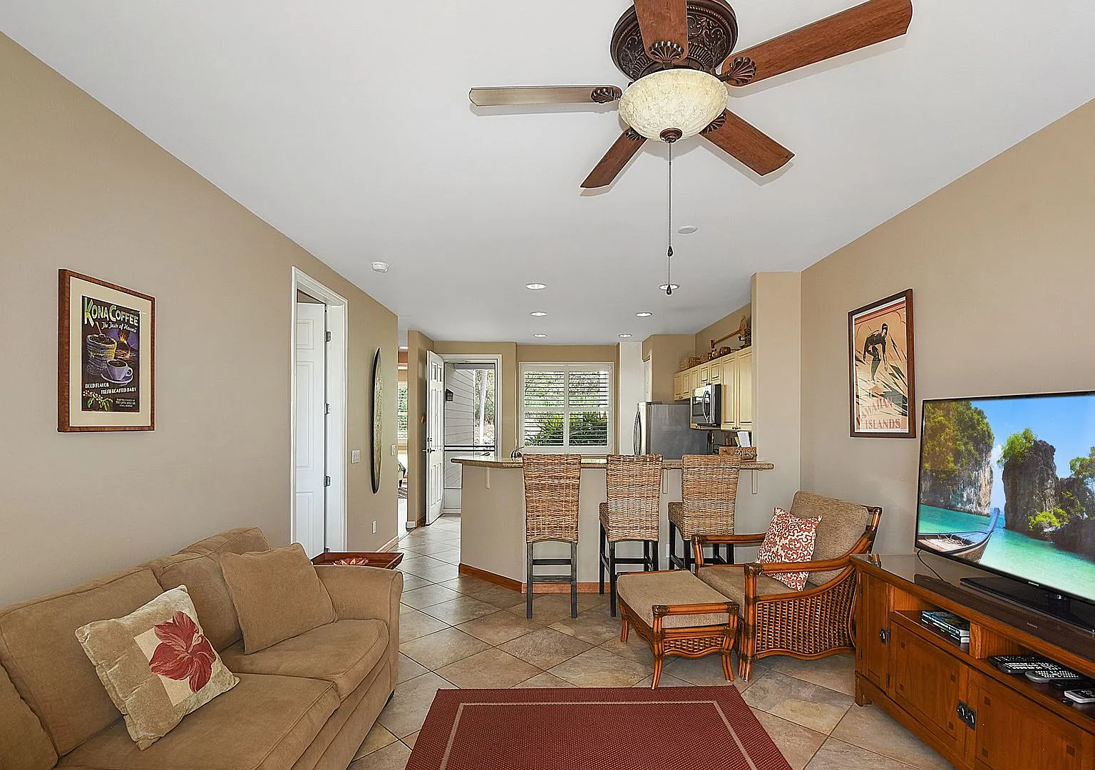 Turnkey - Luxury 2bed/2ba Fully Furnished Condo Available! — Photo 4