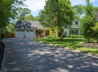 11 Harbor Rd, Hampton Bays, NY 11946