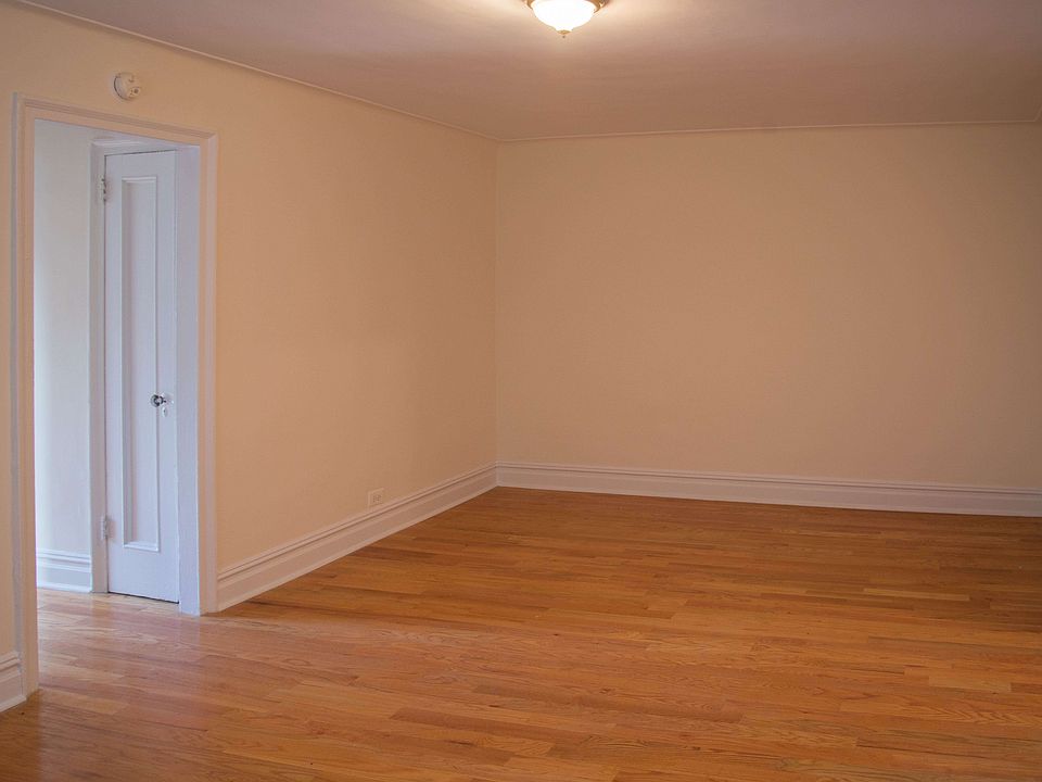 1st image of 820 W End Ave APT 14C