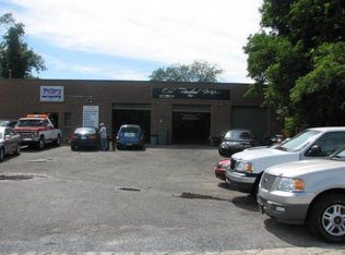 1141-1147 W Main St, Riverhead, NY 11901