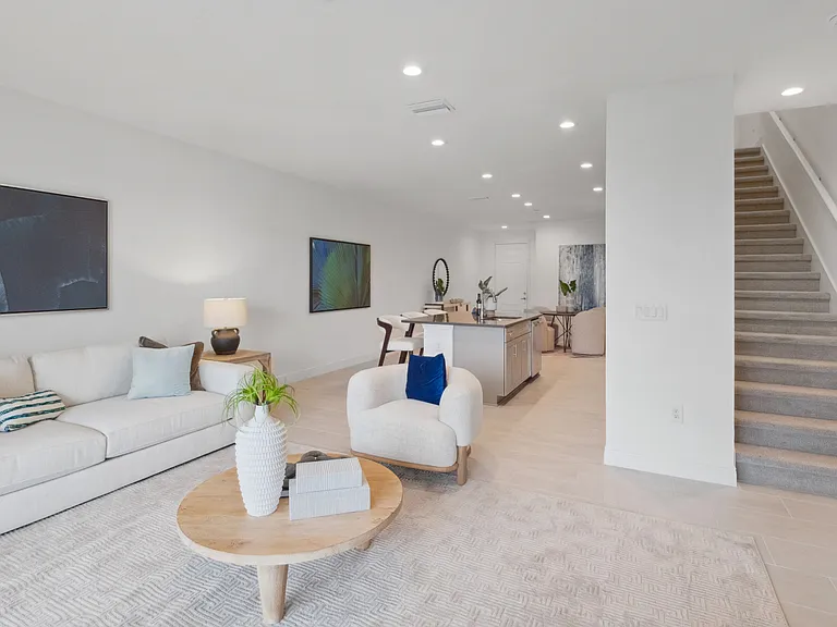 Fiore Townhomes — Photo 9