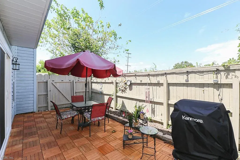 2 bed, 1254 sqft, $2,100 — Photo 2