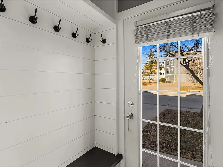 1733 SW 32nd Ln — Photo 2