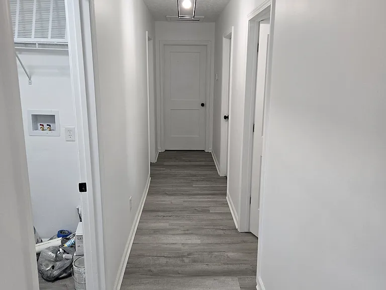 hallway (dedicated laundry room to the right)