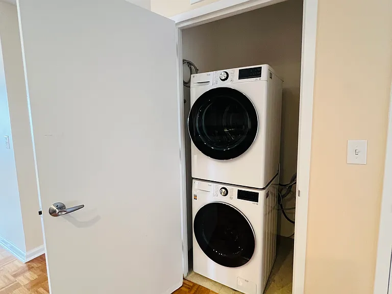 110 Somerset St #2103 — Photo 15
