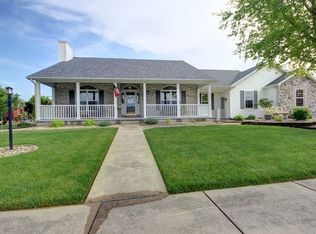 902 Mathews Ln, Fisher, IL 61843