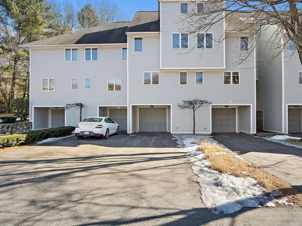 803 Sherwood Forest Ln Unit 803, Saugus, MA 01906