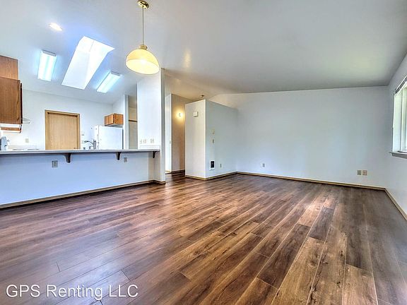 5th image of 9602 51st Ave NE #B