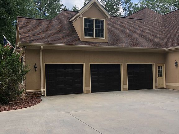 2nd image of 1408 Creston Hl