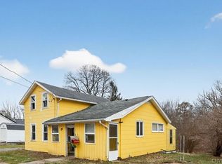 49 N Hartland St, Middleport, NY 14105