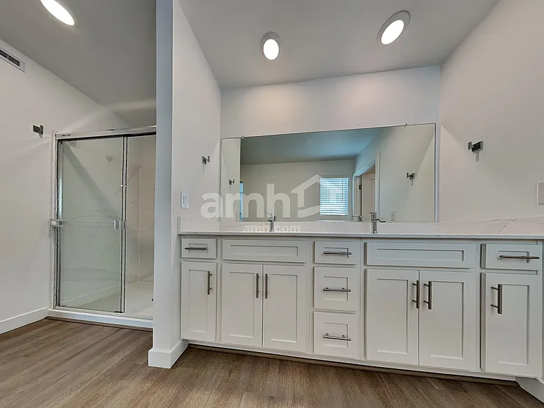 6041 W Calle Palmitas — Photo 9