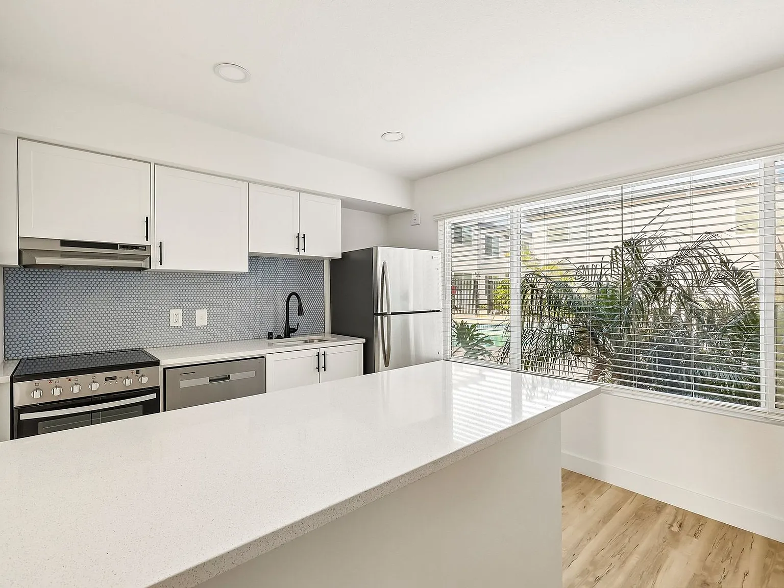 The Crest |Studios, Lofts, 1, 2 & 3 Bedroom Homes Near the Beach — Photo 2