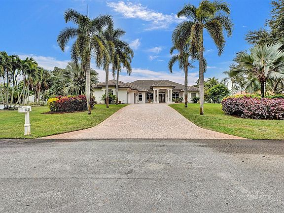 2nd image of 8426 Sawpine Road