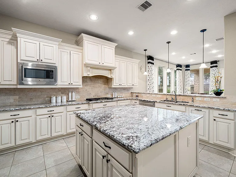 2714 Ember Pass Ln — Photo 14