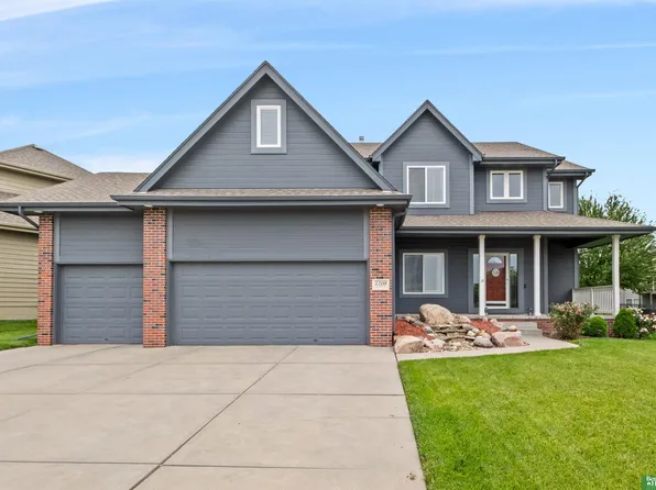 1208 N 181st St, Elkhorn, NE 68022