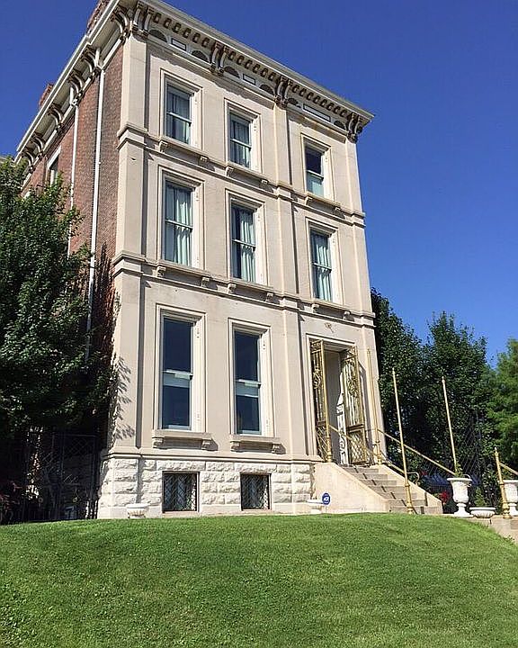 1st image of 3716 Grandel Sq