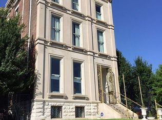 3716 Grandel Sq, Saint Louis, MO 63108