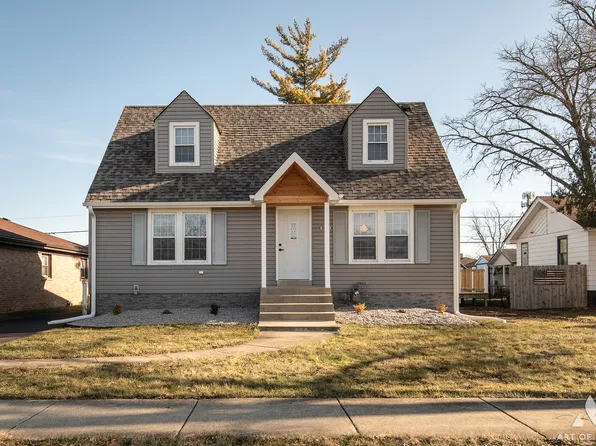 8613 Menard Ave, Burbank, IL 60459