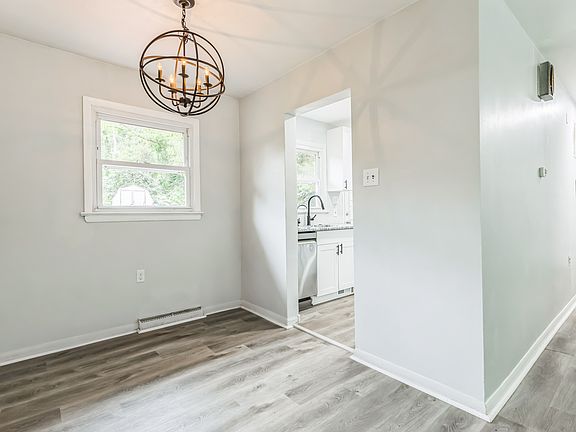5th image of 561 Delsea Dr
