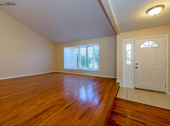 3rd image of 18000 Poplar Ln