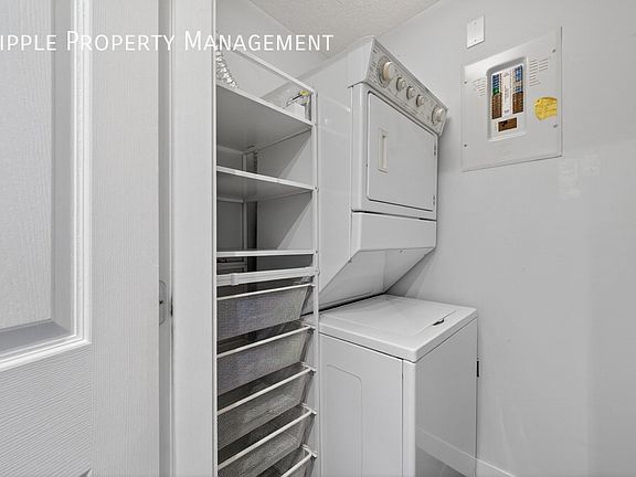 4th image of 644 Meredith Rd NE #203