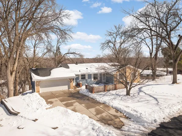 4030 Wasatch Ln, Golden Valley, MN 55422